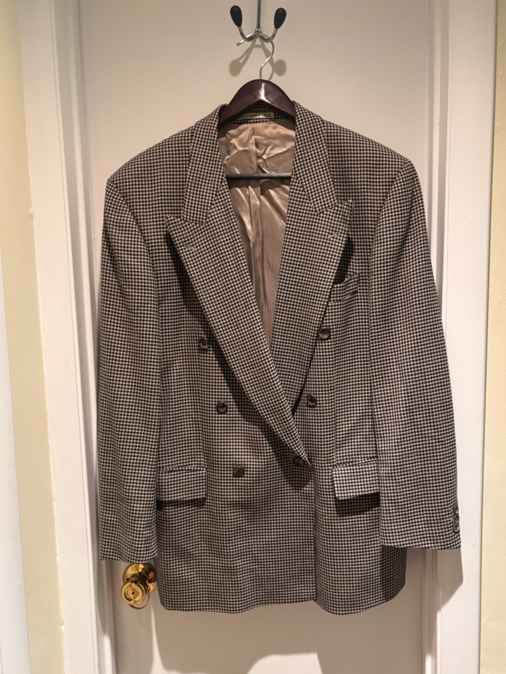 Vintage Hugo Boss 1980s Al Capone Sport Coat in Micro Houndstooth Size 42L